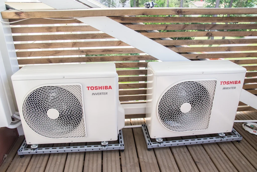 Toshiba Seiya viilentävien ilmalämpöpumppujen ulkoyksiköt